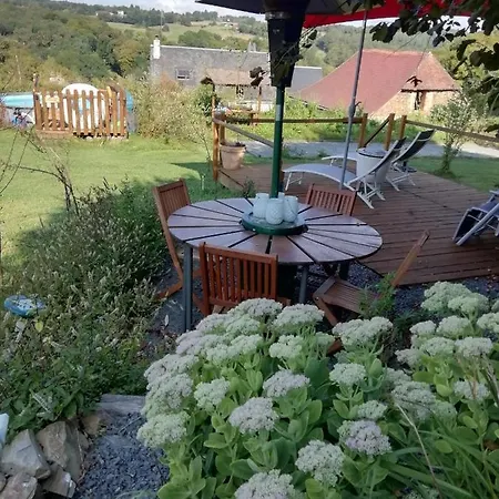 No5 D'hotes & Glamping Frühstückspension Savignac-Lédrier
