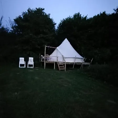 No5 D'hotes & Glamping *